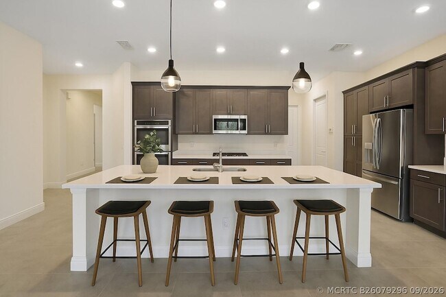 Building Photo - 11785 Waterway Cir