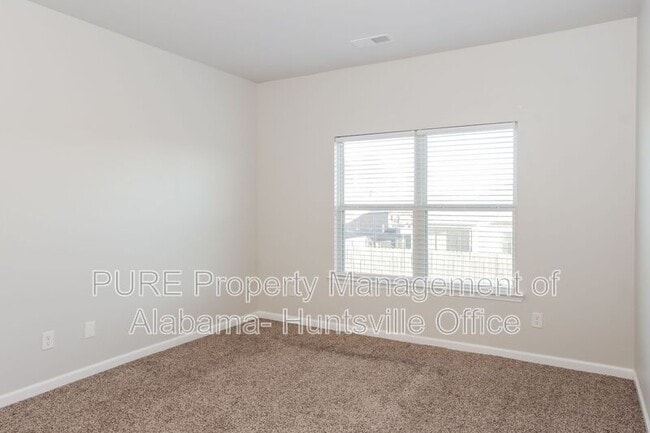 Building Photo - 14170 Lannister Ln