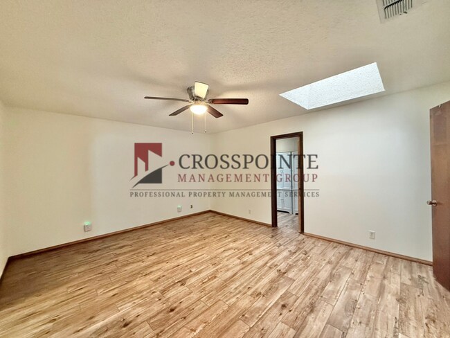 Building Photo - Waterfront 2 Bedroom, 2.5 Bathroom Home!