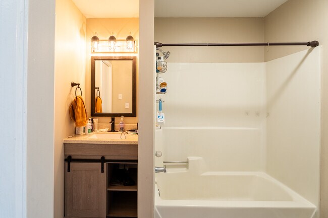 Building Photo - 774 Terrace Ct