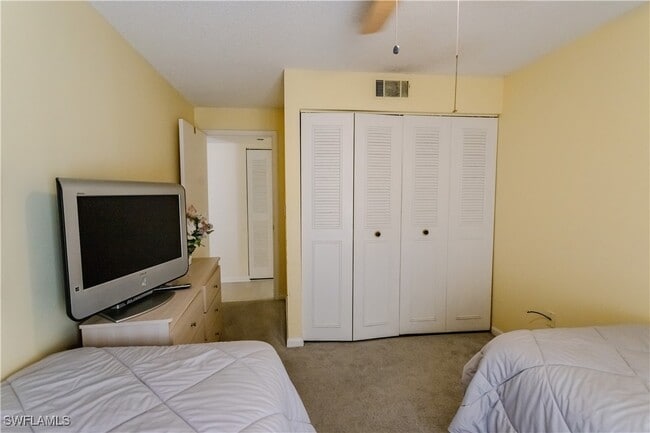 Building Photo - 9540 Green Cypress Ln