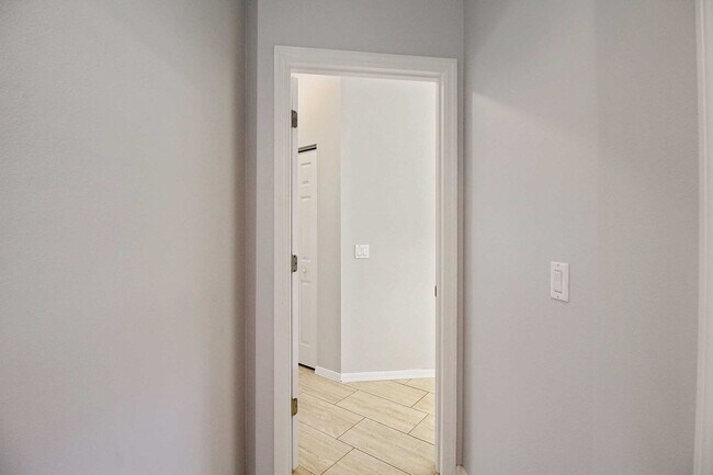 Building Photo - Annual rental: Spacious 3BR/2BA Creekwood Home with Office, Screened Lanai, EV Charger & Resort-S...