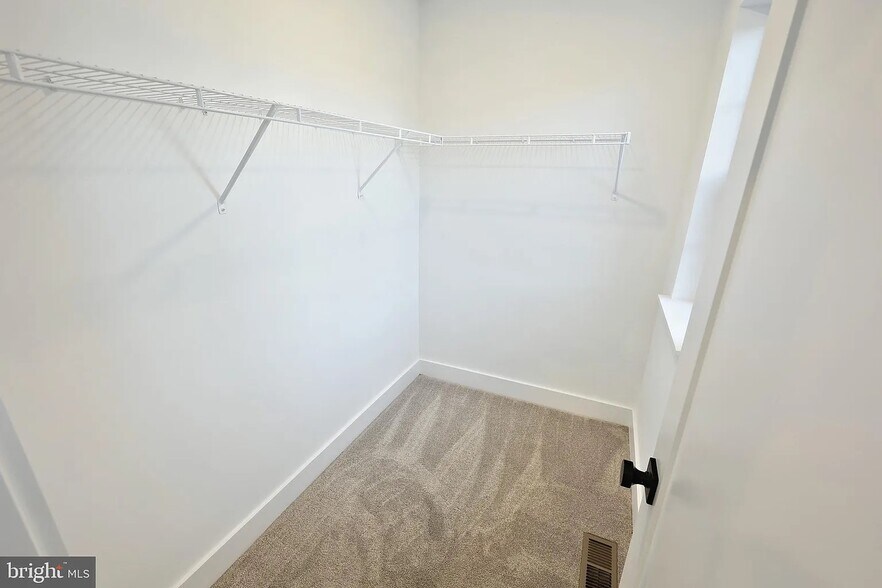 Building Photo - 1022 Trinity Rd