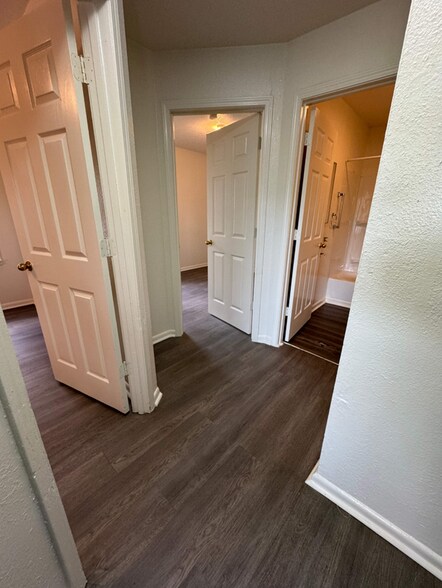 Building Photo - 209 Commercial St