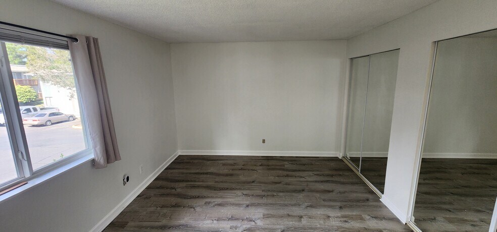 Building Photo - 17301 NE 45th St