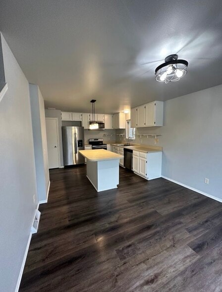 Dinning room space - 1507 Glacier Hill Dr
