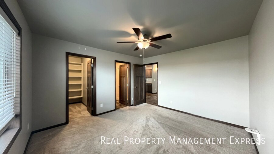 Building Photo - Modern 3 Bed, 2.5 Bath with Loft | Located in Southeast Sioux Falls