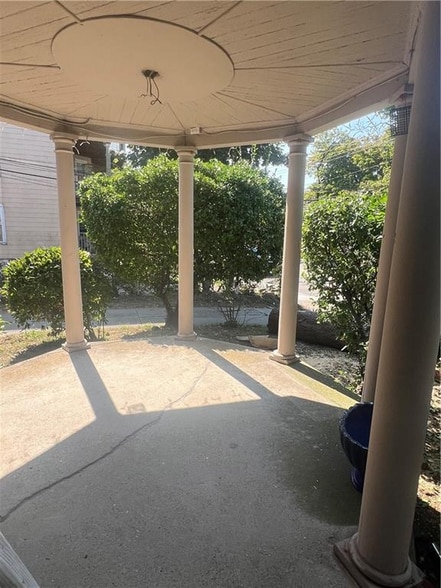 Building Photo - 217 Rathbun St