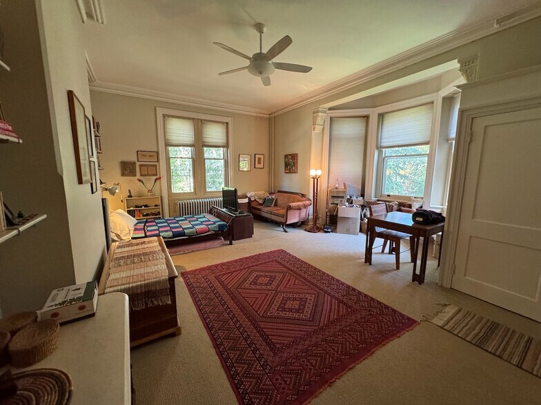 Building Photo - 3605 Hamilton St