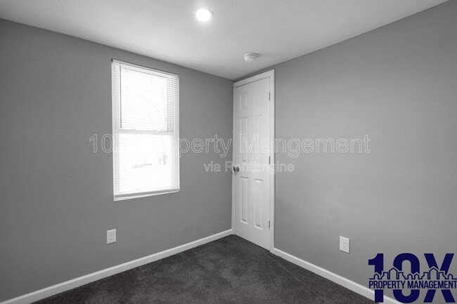 Building Photo - 2767 Hiawatha St