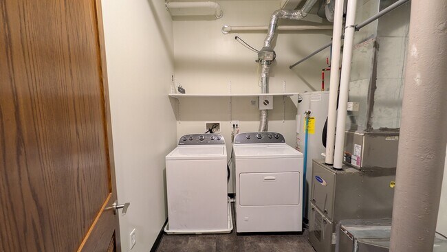 Building Photo - 149 Swan St