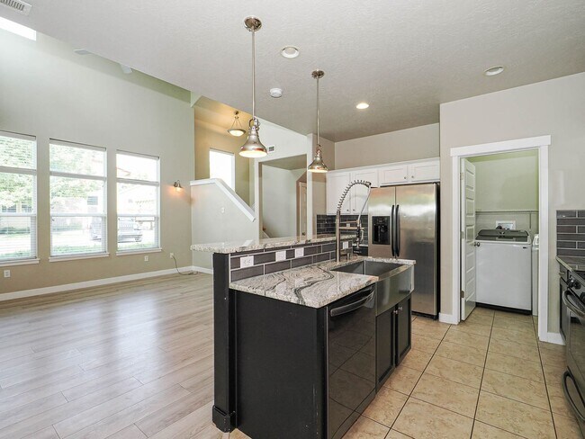 Building Photo - 3794 Lilac Heights Dr