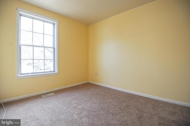 Building Photo - 6627 Briarleigh Way
