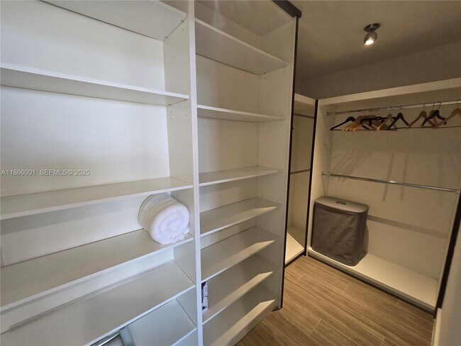 Building Photo - 11113 Biscayne Blvd