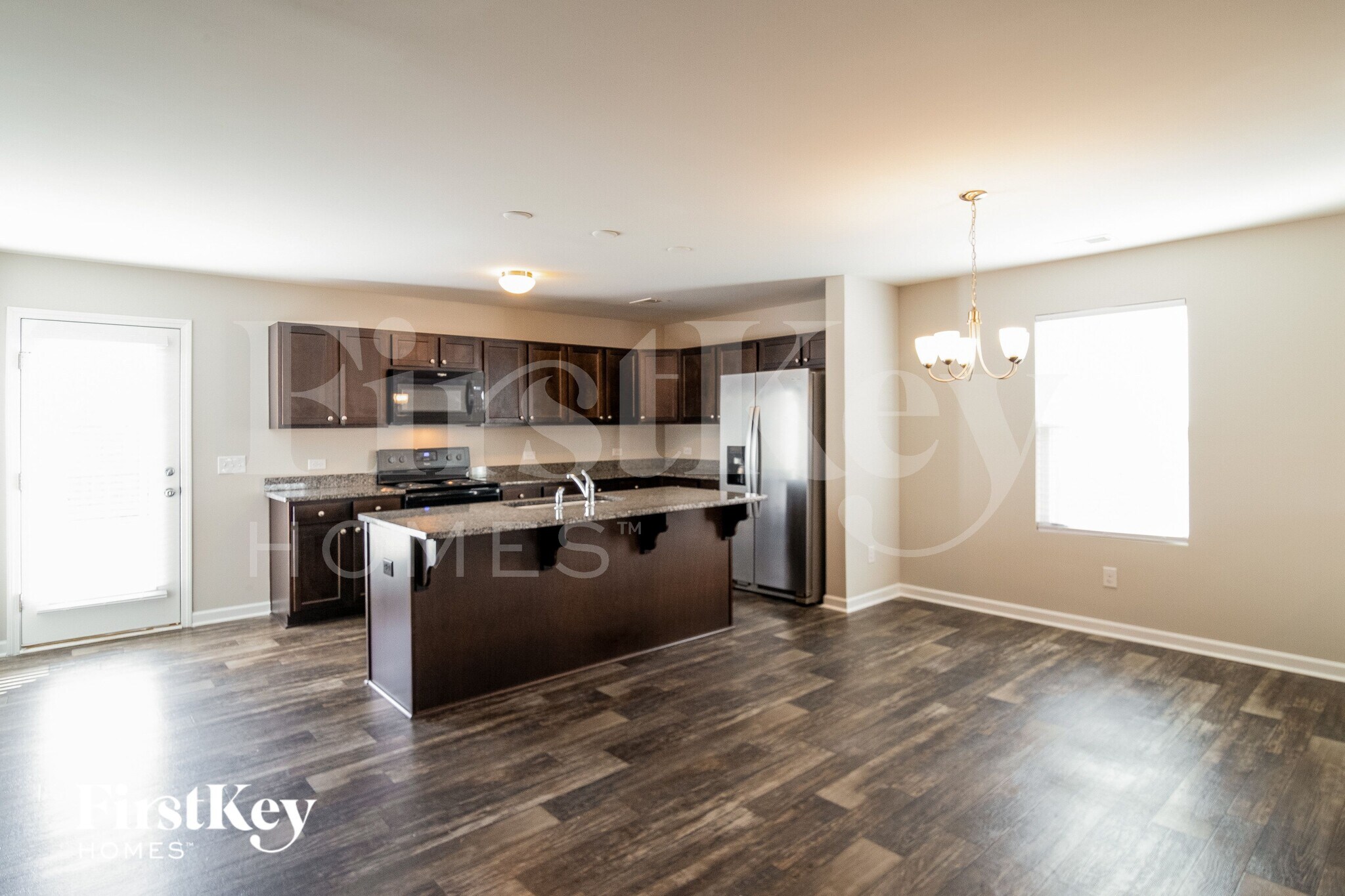 Building Photo - 143 Rockingham Way