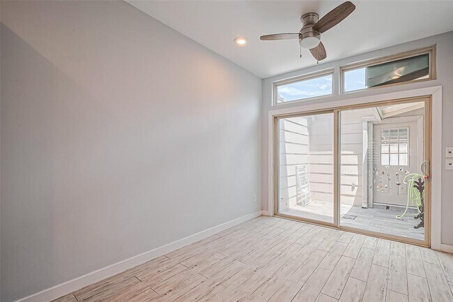 Building Photo - 12625 Memorial Dr