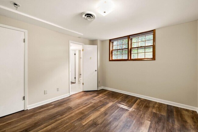 Building Photo - 2646 Caladium Dr NE