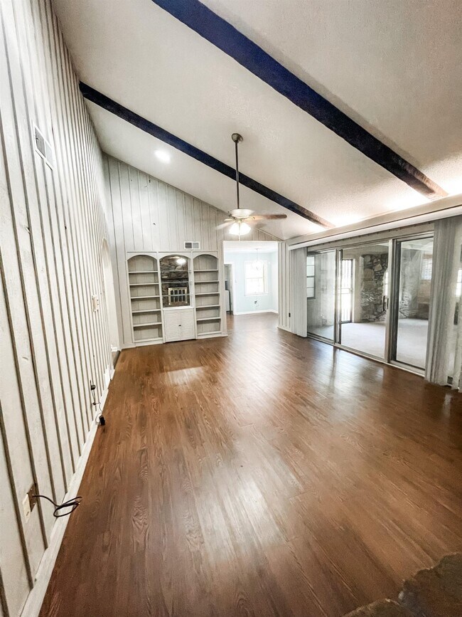 Building Photo - 5372 Edenshire Cove