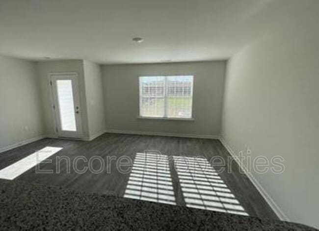 Building Photo - 18 March Crk Dr