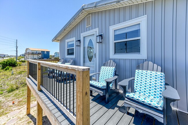 Building Photo - FURNISHED OFF-SEASON MONTHLY RENTAL-STARTI...