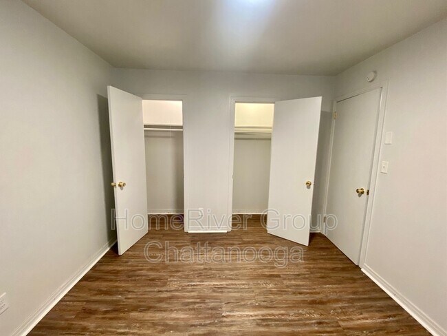 Building Photo - 2027 Lee St