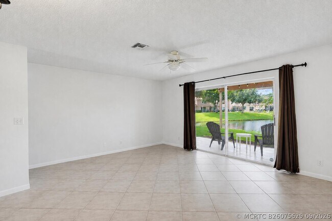 Building Photo - 9767 Kamena Cir