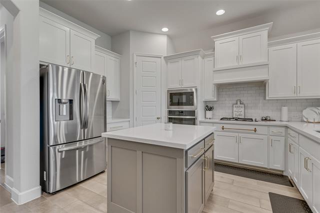 Building Photo - 8108 San Bernard Trl