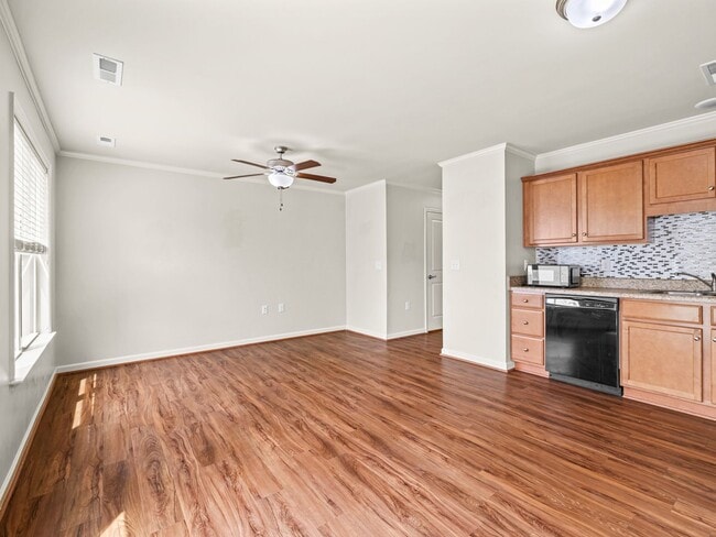 Building Photo - Boyington Place End Unit