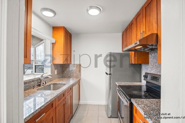 Building Photo - 836 El Camino Real