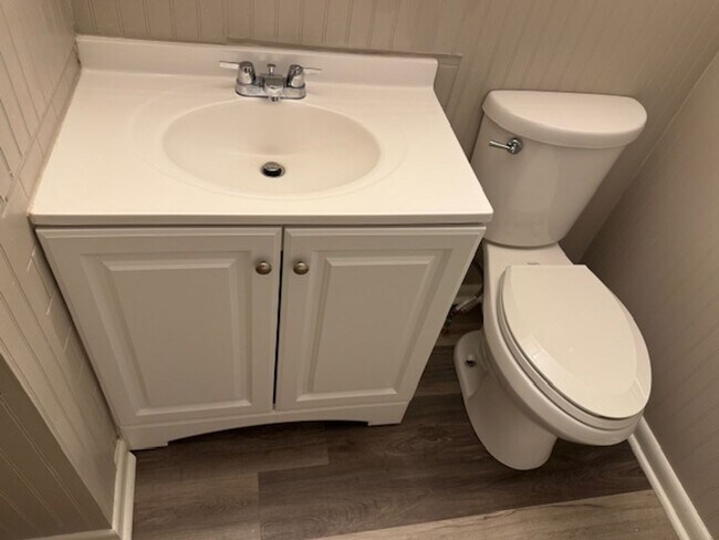 Building Photo - 102 Wheeler Dr