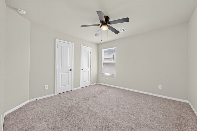 Building Photo - 2526 Sturgeon Wy
