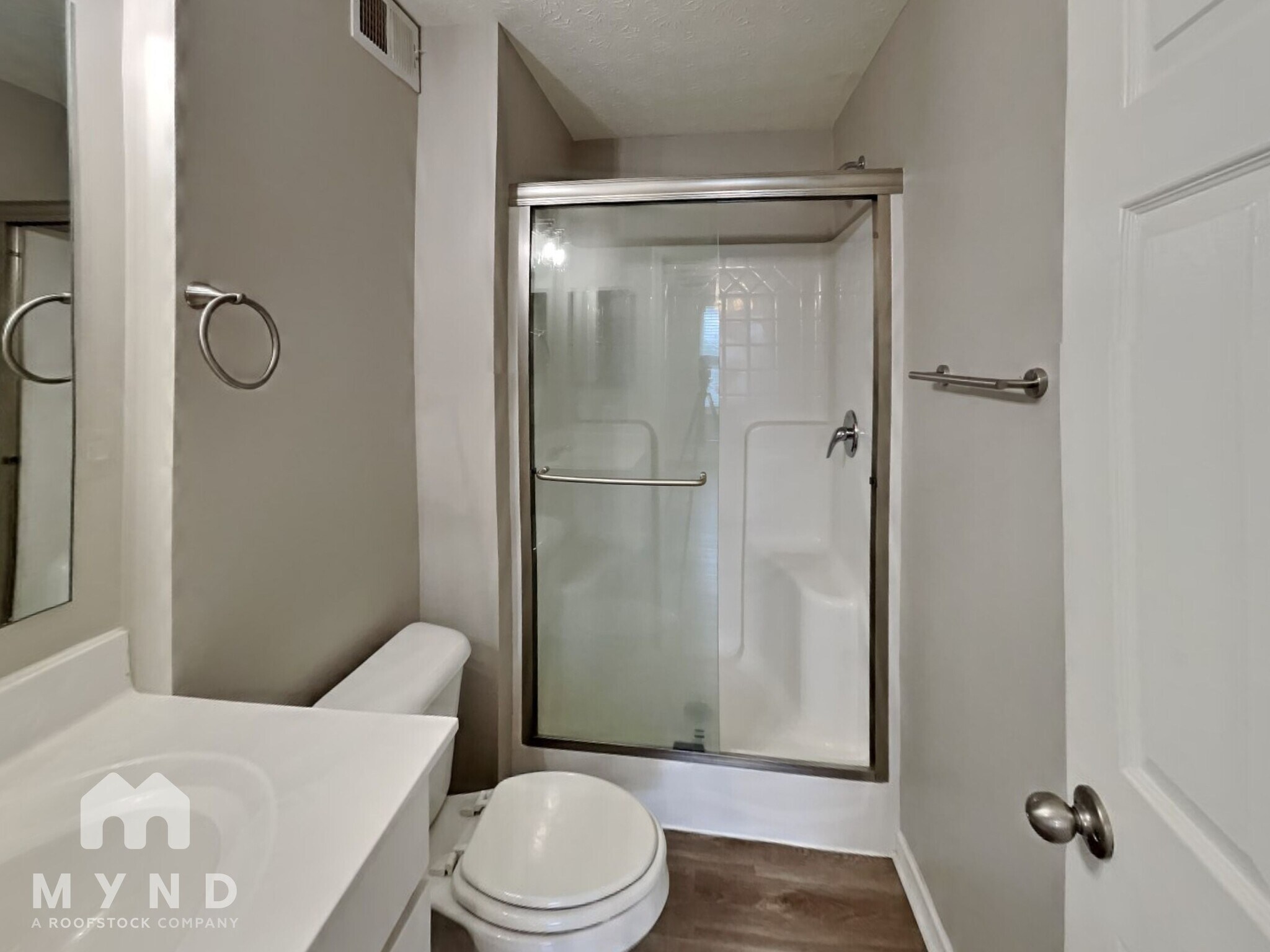 Building Photo - 305 Kear St