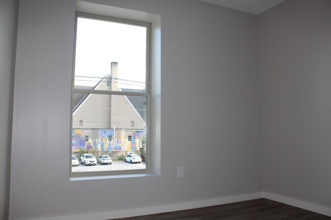 Building Photo - 540 Chestnut St