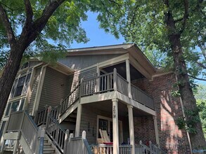 Building Photo - 2083 Woodlawn Dr SW