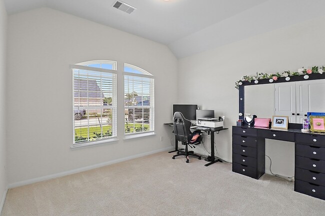 Building Photo - 14411 Black Cherry Hls St