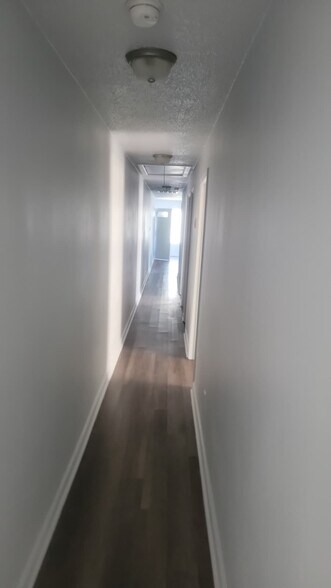 Building Photo - 5434 N Miro St