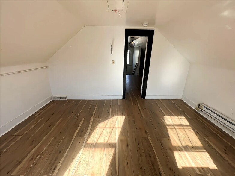 Building Photo - 1171 21st St