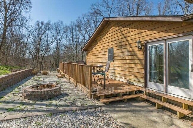 Building Photo - 1334 Fiveacre Ct