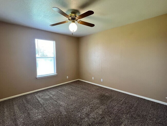 Building Photo - SECTION 8/HUD ACCEPTED - COMING SOON!