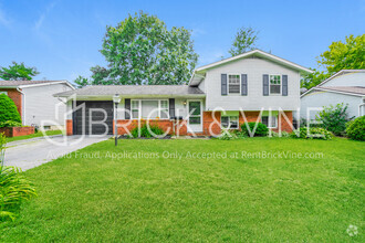 Building Photo - 5155 Lindora Dr