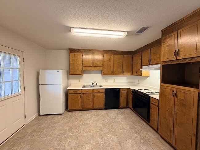 Building Photo - 2206 Pulaski Cir