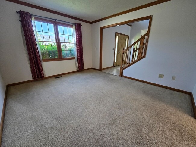 Building Photo - Beautiful 4 bedroom home in Normal!