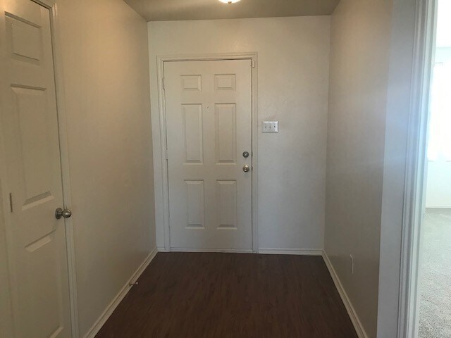 Building Photo - 1045 Cavern Dr