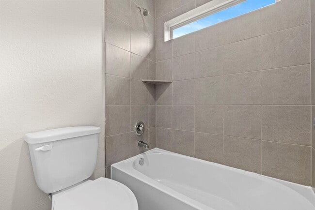 Building Photo - 8427 Baywatch Cir