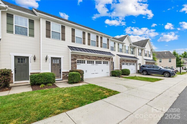 Building Photo - 7433 White Elm Ln