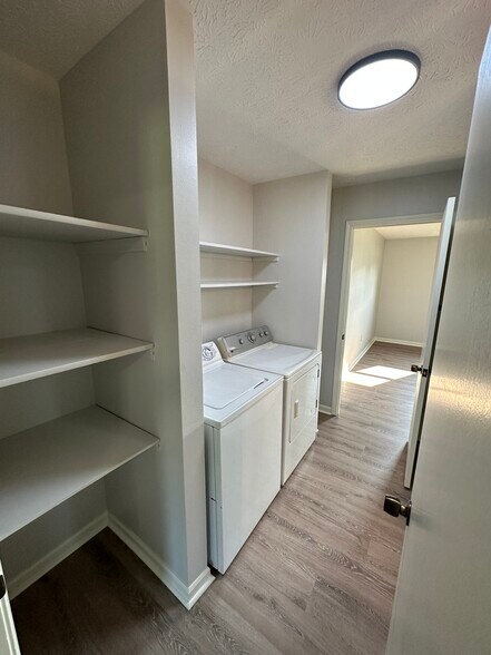 Building Photo - 1227 Hacienda Dr