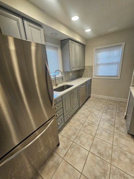 Building Photo - 8140 Meadow Ln