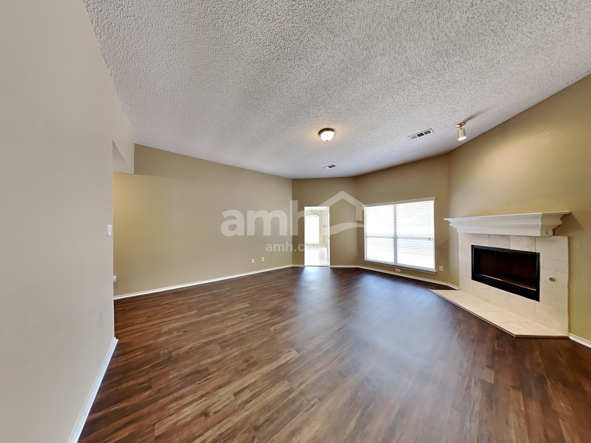 Building Photo - 6501 Gardenia Dr