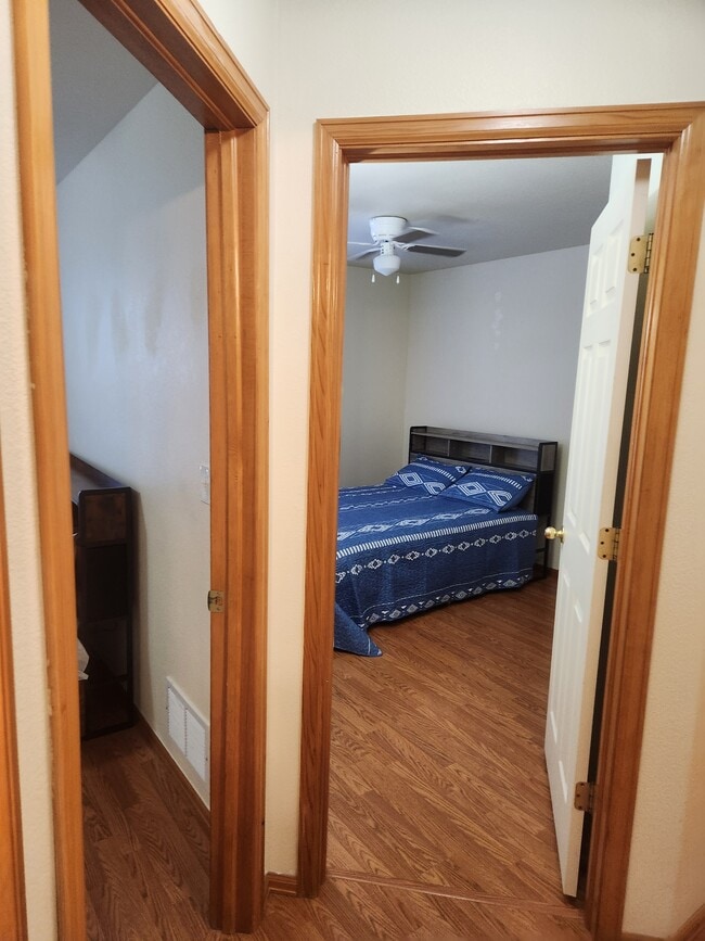 Building Photo - 4965 Universal Heights