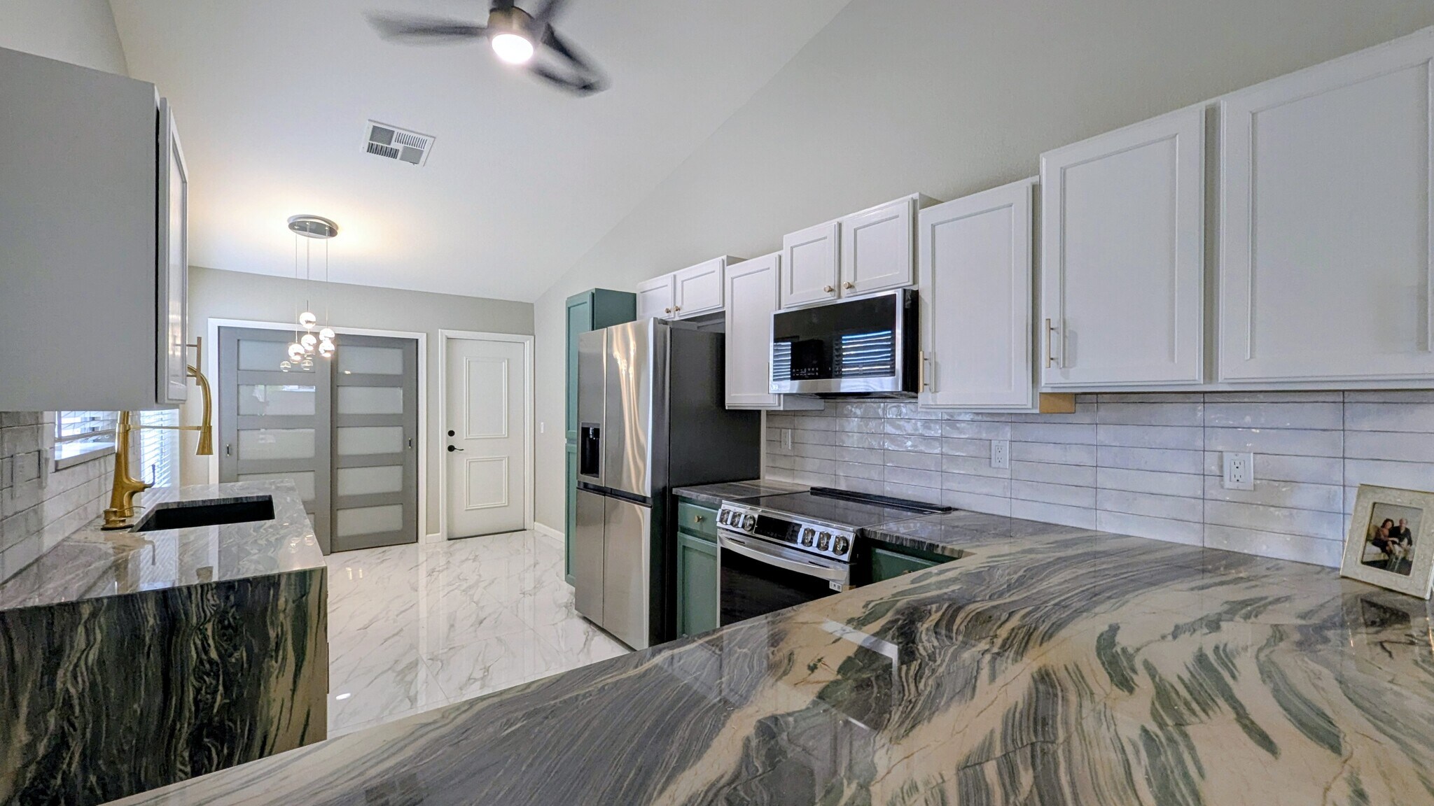 Building Photo - 10867 W Chino Dr